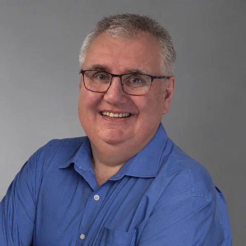 Thorsten A. Siefert in einem professionellen Portrait.